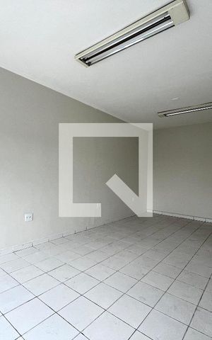 Casa para alugar com 150m², 3 quartos e sem vaga Casa para alugar com 150m², 3 quartos e sem vagaSala