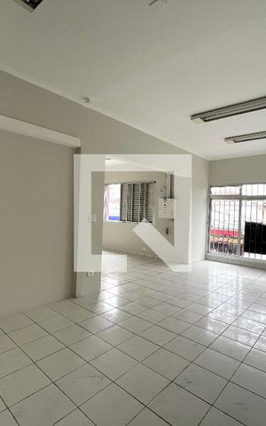 Casa para alugar com 150m², 3 quartos e sem vaga Casa para alugar com 150m², 3 quartos e sem vagaSala