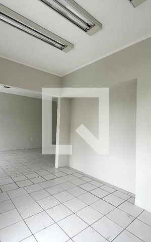 Casa para alugar com 150m², 3 quartos e sem vaga Casa para alugar com 150m², 3 quartos e sem vagaSala