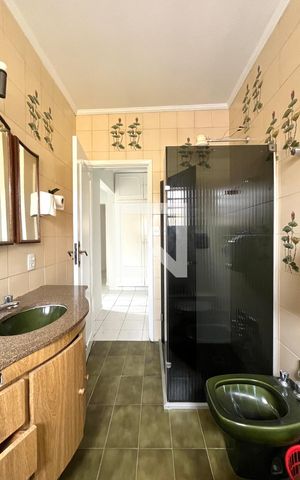 Casa para alugar com 150m², 3 quartos e sem vaga Casa para alugar com 150m², 3 quartos e sem vagaBanheiro Corredor