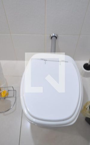 Casa à venda com 340m², 4 quartos e 1 vagaBanheiro 1
