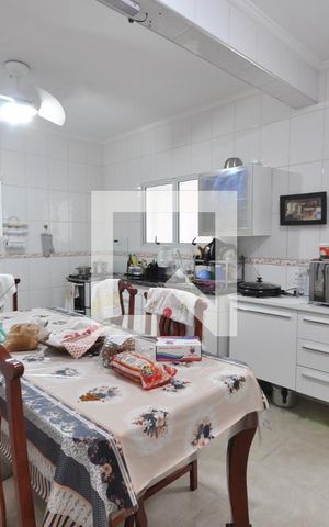 Casa à venda com 340m², 4 quartos e 1 vagaCozinha
