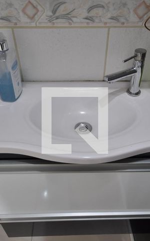 Casa à venda com 340m², 4 quartos e 1 vagaBanheiro 1