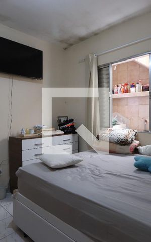 Casa à venda com 100m², 4 quartos e 2 vagasQuarto 1 - casa 2