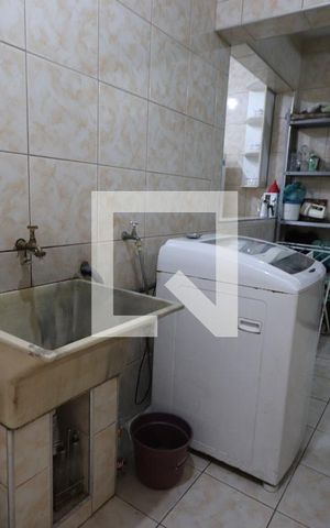 Casa à venda com 100m², 4 quartos e 2 vagasLavanderia - casa 1
