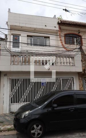 Casa à venda com 100m², 4 quartos e 2 vagasFachada