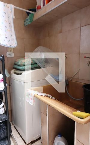 Casa à venda com 100m², 4 quartos e 2 vagasLavanderia - casa 2
