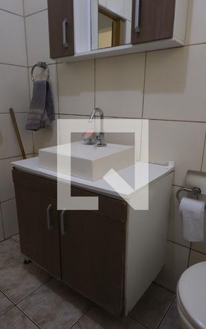 Casa à venda com 100m², 4 quartos e 2 vagasBanheiro - casa 1