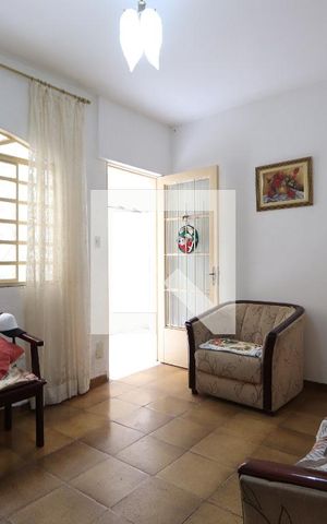 Casa à venda com 100m², 4 quartos e 2 vagasSala - casa 1