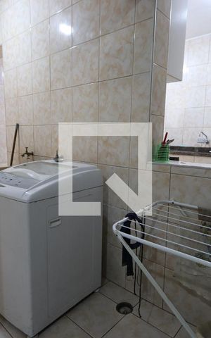 Casa à venda com 100m², 4 quartos e 2 vagasLavanderia - casa 1