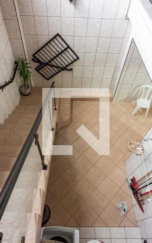 Casa à venda com 248m², 5 quartos e 2 vagas Casa à venda com 248m², 5 quartos e 2 vagasÁrea de Serviço