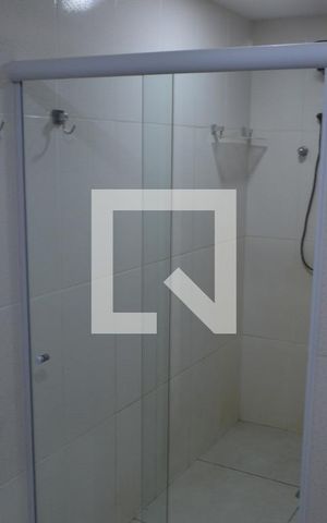 Casa de condomínio à venda com 220m², 4 quartos e sem vagaBanheiro da Suíte