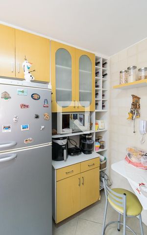 Apartamento à venda com 78m², 2 quartos e 1 vagaCozinha - Armários
