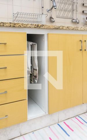 Apartamento à venda com 78m², 2 quartos e 1 vagaCozinha - Armários