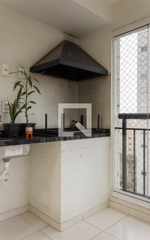 Apartamento à venda com 55m², 2 quartos e 1 vaga Apartamento à venda com 55m², 2 quartos e 1 vagaVaranda
