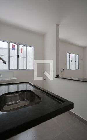 Apartamento para alugar com 30m², 1 quarto e sem vaga Apartamento para alugar com 30m², 1 quarto e sem vagaCozinha e Área de Serviço