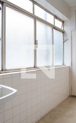 Apartamento à venda com 350m², 5 quartos e 3 vagas Apartamento à venda com 350m², 5 quartos e 3 vagasÁrea de Serviço