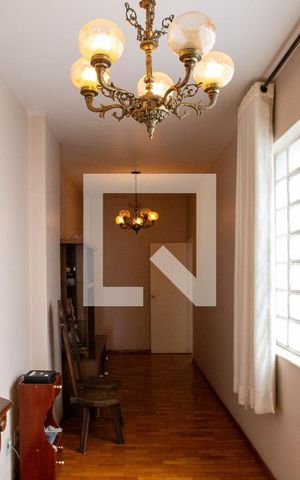 Apartamento à venda com 350m², 5 quartos e 3 vagas Apartamento à venda com 350m², 5 quartos e 3 vagasCorredor