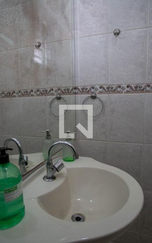 Apartamento à venda com 350m², 5 quartos e 3 vagas Apartamento à venda com 350m², 5 quartos e 3 vagasLavabo 2