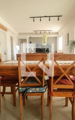 Apartamento à venda com 140m², 3 quartos e 2 vagas Apartamento à venda com 140m², 3 quartos e 2 vagasSala de Jantar