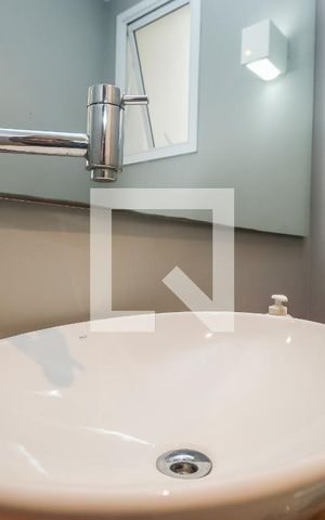 Apartamento à venda com 140m², 3 quartos e 2 vagas Apartamento à venda com 140m², 3 quartos e 2 vagasLavabo