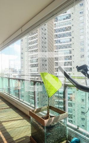 Apartamento à venda com 140m², 3 quartos e 2 vagas Apartamento à venda com 140m², 3 quartos e 2 vagasVaranda
