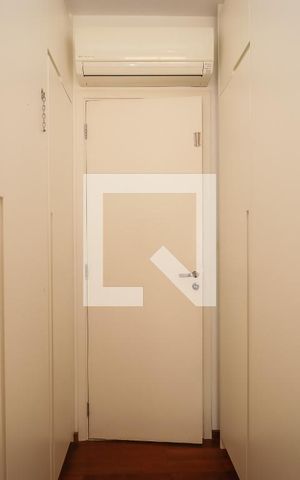 Apartamento à venda com 140m², 3 quartos e 2 vagas Apartamento à venda com 140m², 3 quartos e 2 vagasCloset da Suite