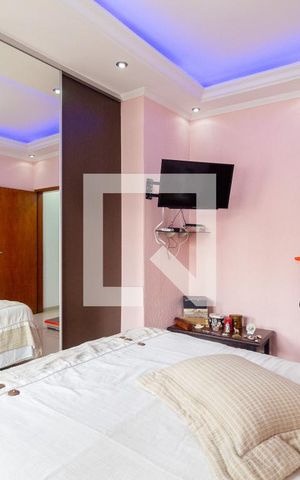 Casa à venda com 250m², 4 quartos e 2 vagas Casa à venda com 250m², 4 quartos e 2 vagasQuarto 1