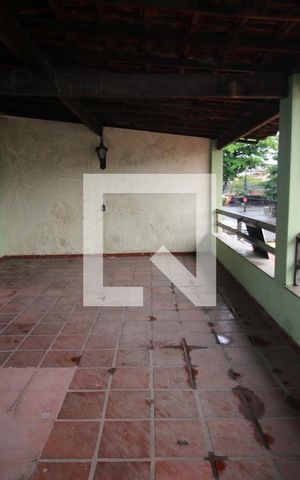 Casa à venda com 256m², 3 quartos e 2 vagasTerraço
