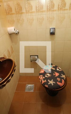 Casa à venda com 256m², 3 quartos e 2 vagasLavabo