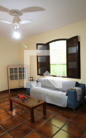 Casa à venda com 256m², 3 quartos e 2 vagasSala