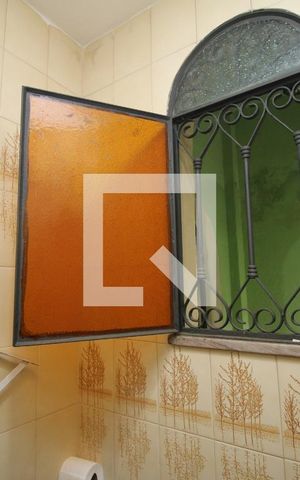 Casa à venda com 256m², 3 quartos e 2 vagasLavabo