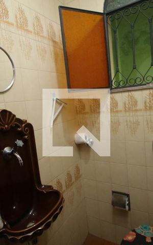 Casa à venda com 256m², 3 quartos e 2 vagasLavabo
