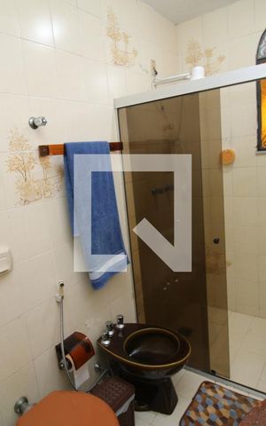Casa à venda com 256m², 3 quartos e 2 vagasBanheiro da Suíte 1