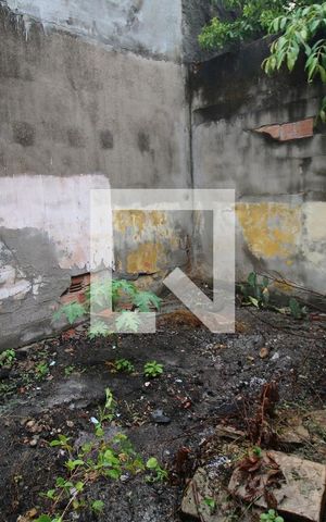 Casa à venda com 256m², 3 quartos e 2 vagasQuintal e Jardim