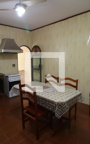 Casa à venda com 256m², 3 quartos e 2 vagasCozinha