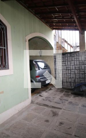 Casa à venda com 256m², 3 quartos e 2 vagasGaragem