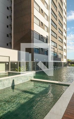 Apartamento à venda com 98m², 3 quartos e 2 vagas Apartamento à venda com 98m², 3 quartos e 2 vagasÁrea comum - Piscina