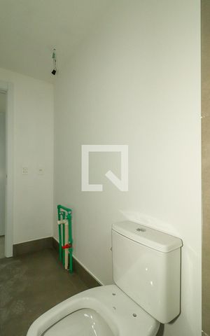 Apartamento à venda com 98m², 3 quartos e 2 vagas Apartamento à venda com 98m², 3 quartos e 2 vagasBanheiro da Suíte