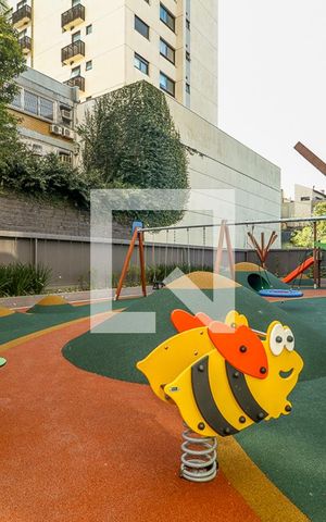 Apartamento à venda com 98m², 3 quartos e 2 vagas Apartamento à venda com 98m², 3 quartos e 2 vagasÁrea comum - Playground
