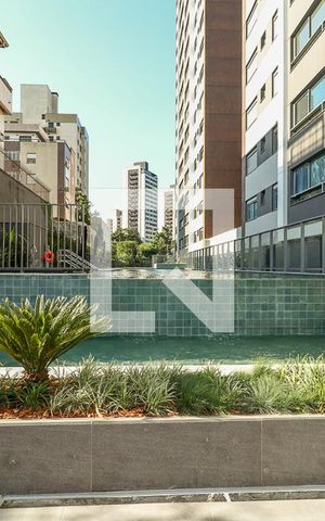 Apartamento à venda com 98m², 3 quartos e 2 vagas Apartamento à venda com 98m², 3 quartos e 2 vagasÁrea comum - Piscina