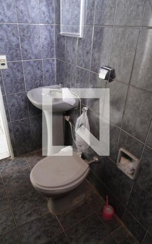 Casa para alugar com 350m², 7 quartos e 5 vagasBanheiro 2