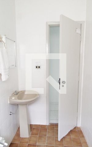 Casa para alugar com 350m², 7 quartos e 5 vagasBanheiro 1