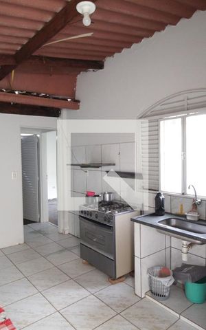 Casa para alugar com 350m², 7 quartos e 5 vagasCozinha