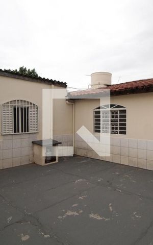 Casa para alugar com 350m², 7 quartos e 5 vagasQuintal