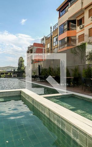 Apartamento à venda com 115m², 3 quartos e 2 vagas Apartamento à venda com 115m², 3 quartos e 2 vagasÁrea comum - Piscina
