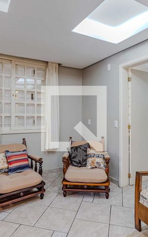 Casa à venda com 409m², 4 quartos e 5 vagas Casa à venda com 409m², 4 quartos e 5 vagasSala 2