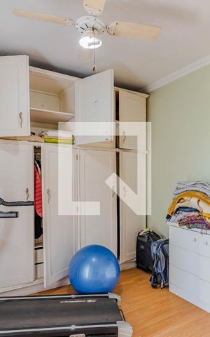Casa à venda com 409m², 4 quartos e 5 vagas Casa à venda com 409m², 4 quartos e 5 vagasQuarto 2