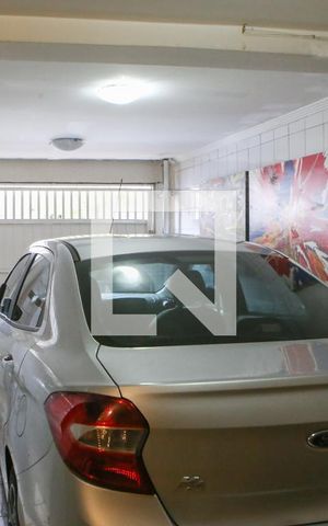Casa à venda com 174m², 3 quartos e 2 vagas Casa à venda com 174m², 3 quartos e 2 vagasGaragem e banheiro