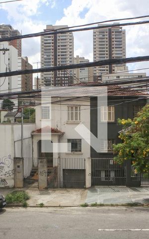 Casa à venda com 174m², 3 quartos e 2 vagas Casa à venda com 174m², 3 quartos e 2 vagasVista da Sacada